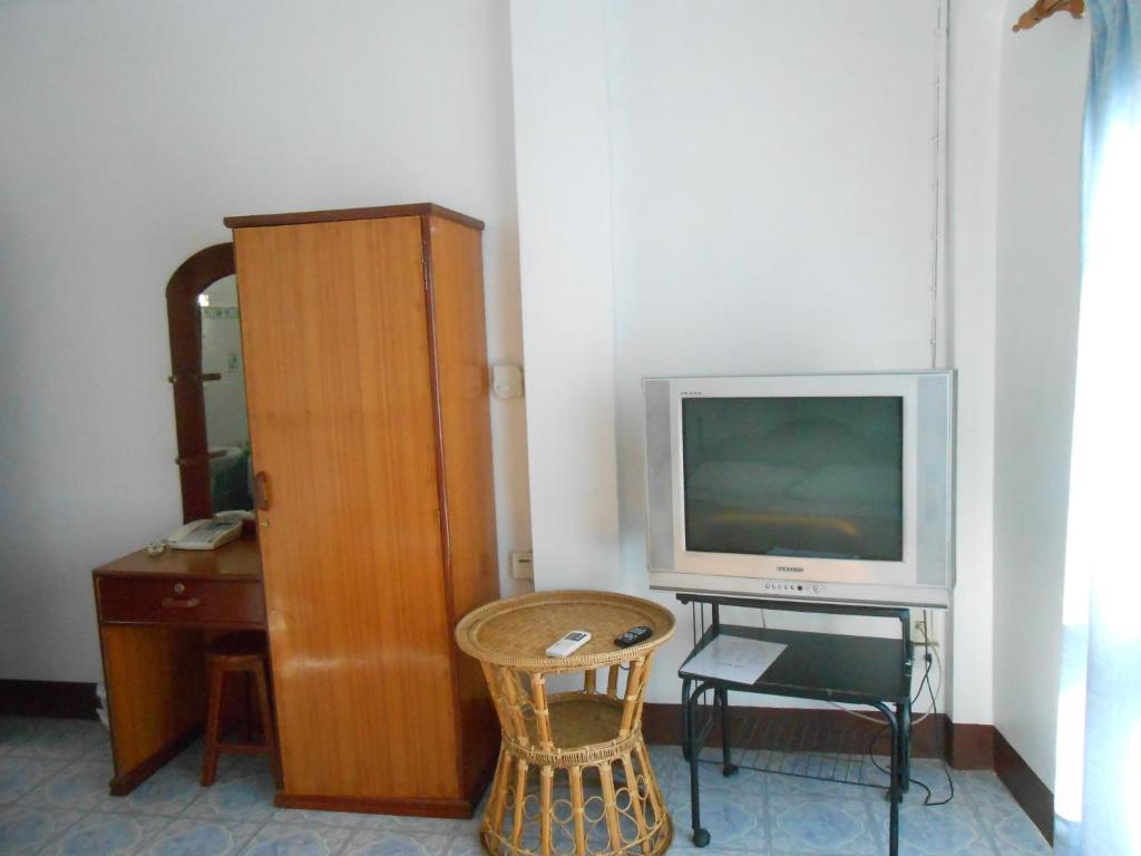 Chanthasom Guesthouse Ban Nongdouang Quarto foto